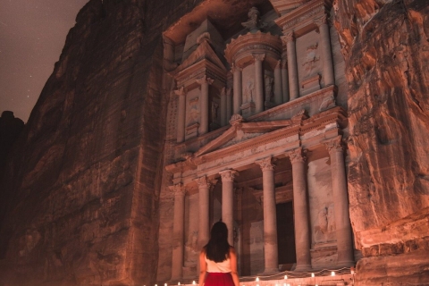 Petra de noche: entradas para espectáculos y recogida en el hotelExcursión de un día a Petra: y Petra de noche (sin tarifas de entrada)