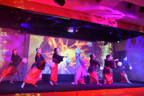 Tokyo: Japanese Dance Show with Unlimited Drinks and Snacks