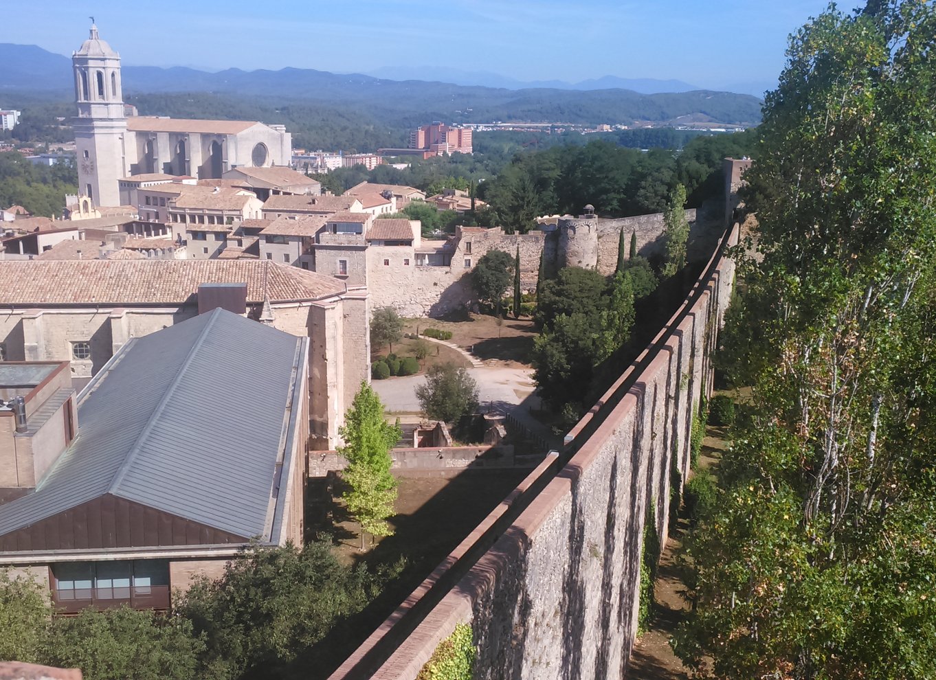 Girona: Tur med en lille gruppe til fods