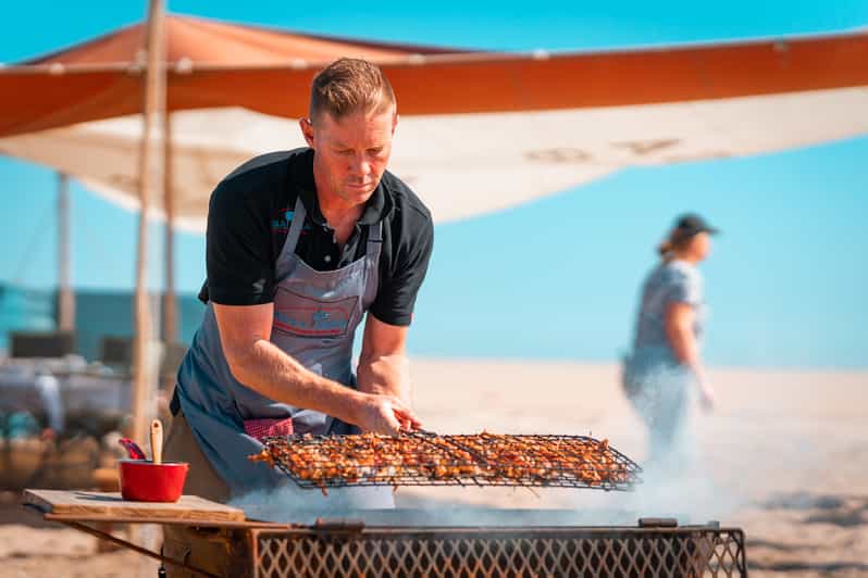 ウォルビス ベイ ビーチ バーベキュー ランチ付きサンドイッチ ハーバー 4x4 ツアー GetYourGuide