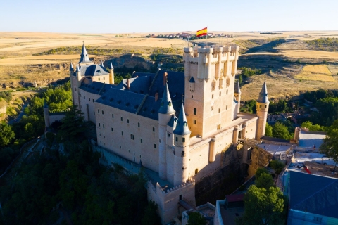 Lo mejor de Segovia: Entrada a la Catedral y al AlcázarVisita guiada bilingüe - Preferiblemente en inglés