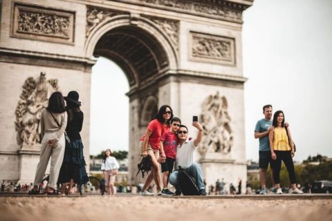 Paris: Arc de Triomphe Entry with Seine Cruise