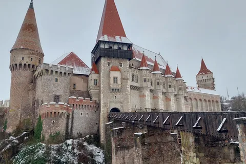 Desde Brasov: Castillo de Corvin y Sibiu (Opcional Sighisoara)