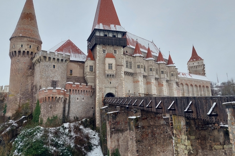 Desde Brasov: visita privada al castillo de Corvin y Sibiu