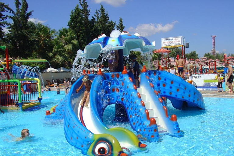 Von Chania oder Rethymno: Limnoupolis Water Park TripEintrittskarte für den Wasserpark mit Mittagessen - kein Hoteltransfer