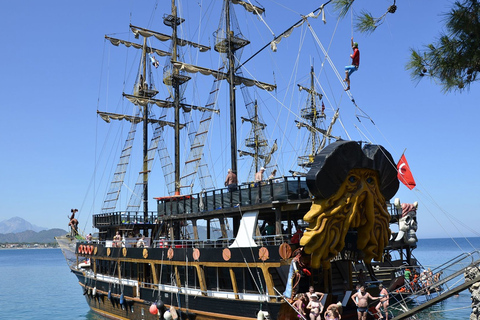 Antalya: Ontspannen boottocht met lunch naar de Duden watervalOntmoeting op de boot