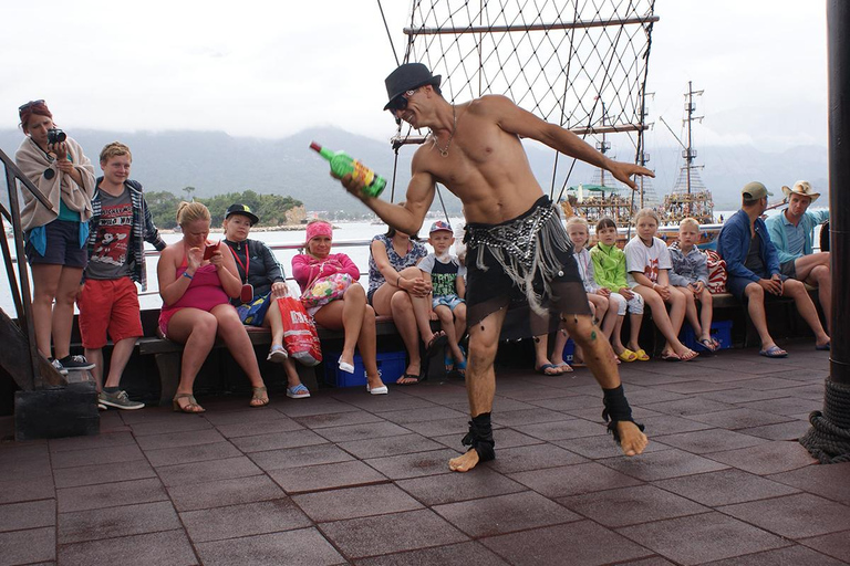 Antalya: Ontspannen boottocht met lunch naar de Duden watervalOntmoeting op de boot