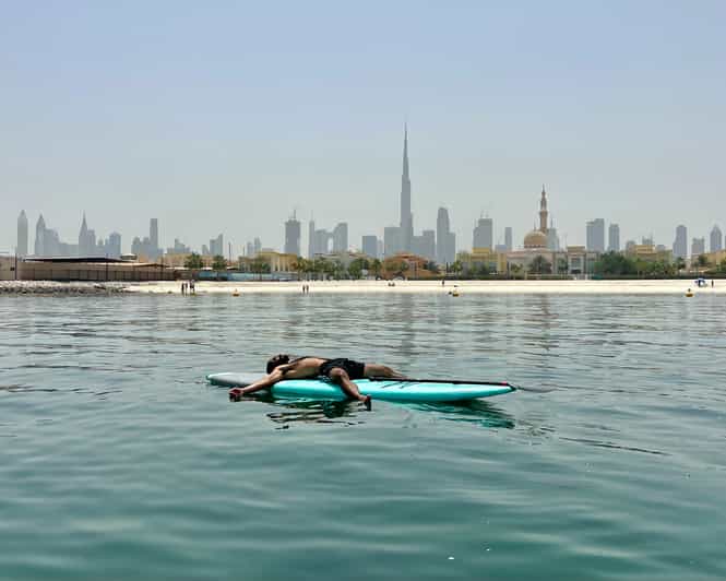Dubai StandUp Paddle Boarding con vistas al Burj Khalifa GetYourGuide