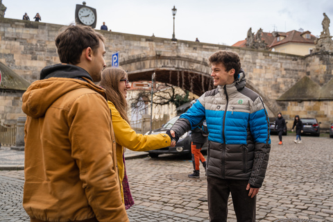 Visite guidée privée du Château de Prague et du Pont Ch. en DE ou ENVisite guidée privée en anglais du Château de Prague et du Pont Ch.