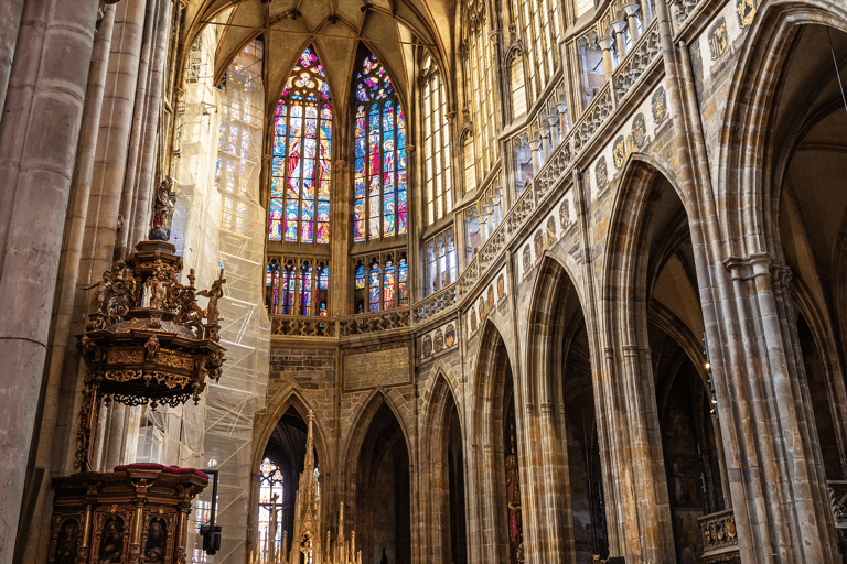 Castillo de Praga y Puente Ch. Visita Privada a Pie en DE o ENCastillo de Praga y Puente Ch. Visita Privada a Pie en Inglés