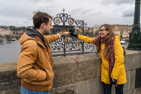 Prague: Castle &amp; Ch. Bridge Private Walking Tour With PickupTour in English