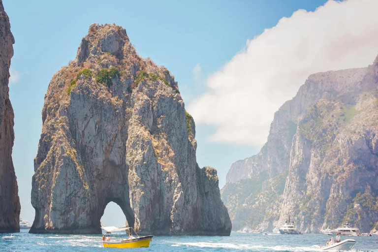 Capri: passeio de barco com mergulho, limoncello e lanche