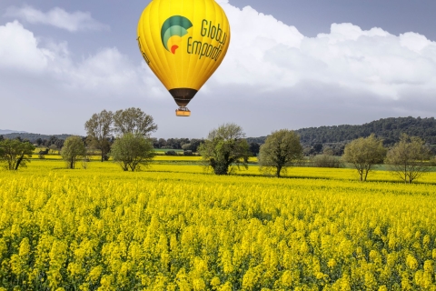 Costa Brava: heteluchtballonvlucht met een Catalaans ontbijtVolwassene vlucht Empordà (gedeeld)
