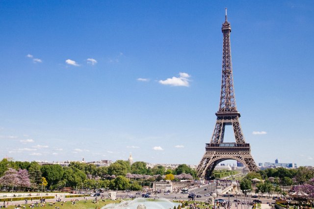 Paris: Eiffel Tower Summit Floor Ticket &amp; Seine River Cruise