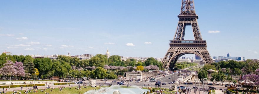 Paris : Billet pour le sommet de la Tour Eiffel et croisière sur la Seine