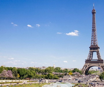 Paris: Eiffel Tower Summit Floor Ticket & Seine River Cruise