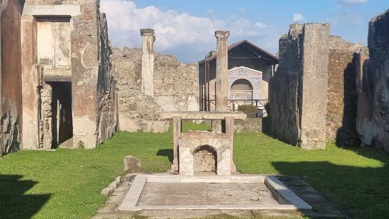 pompeii tour audio guide