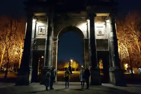 Glasgow: Private Dark Side Tour