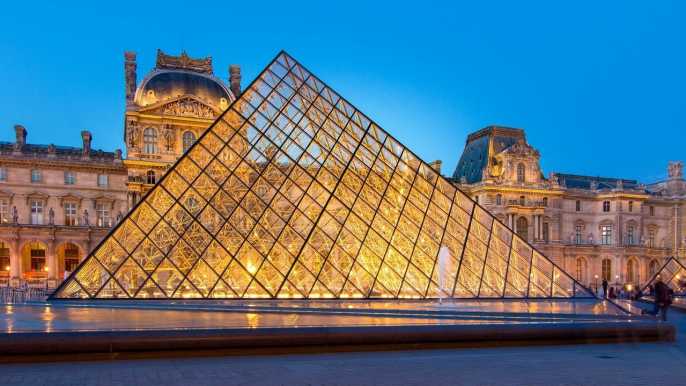 París: Museo del Louvre y crucero por el Sena