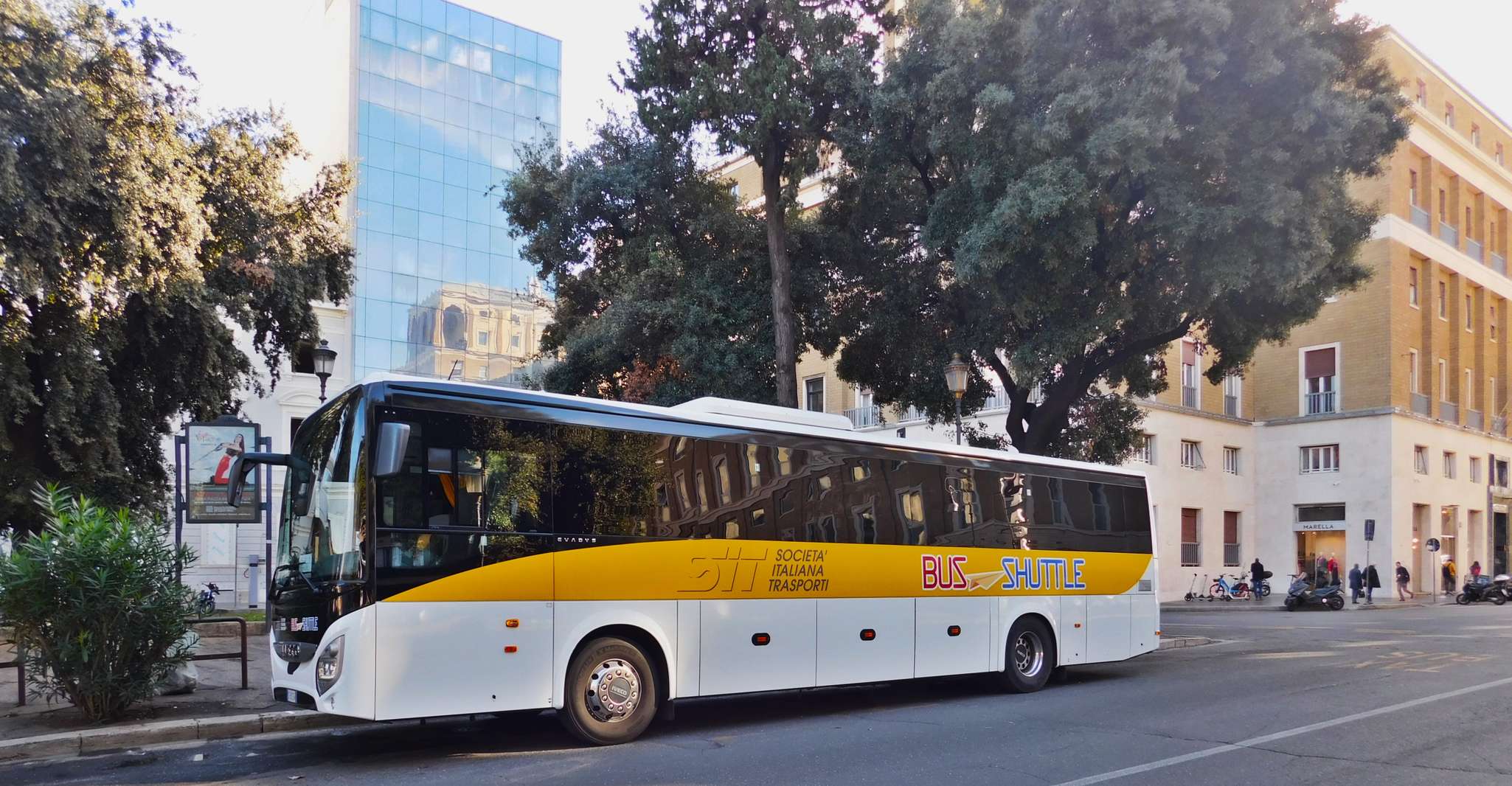 Civitavecchia Limanı, Roma Termini İstasyonu'na servis otobüsü - Hizvo