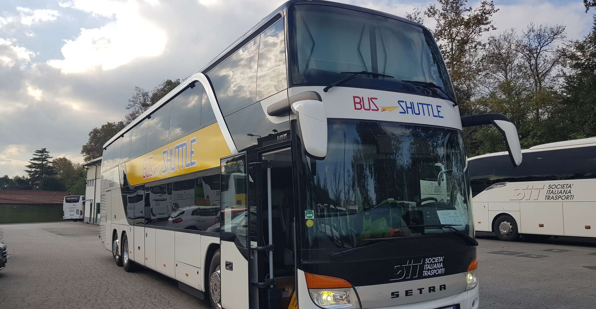 Civitavecchia Limanı, Roma Termini İstasyonu'na servis otobüsü - Hizvo