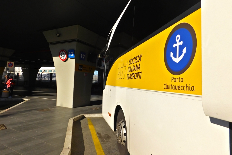 Rzym: Transfer autobusem w obie strony między lotniskiem Fiumicino a RzymemZ lotniska Fiumicino: w jedną stronę do Watykanu