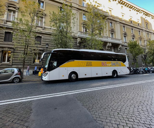 Aeroporto di Fiumicino: Bus navetta da/per Città del Vaticano