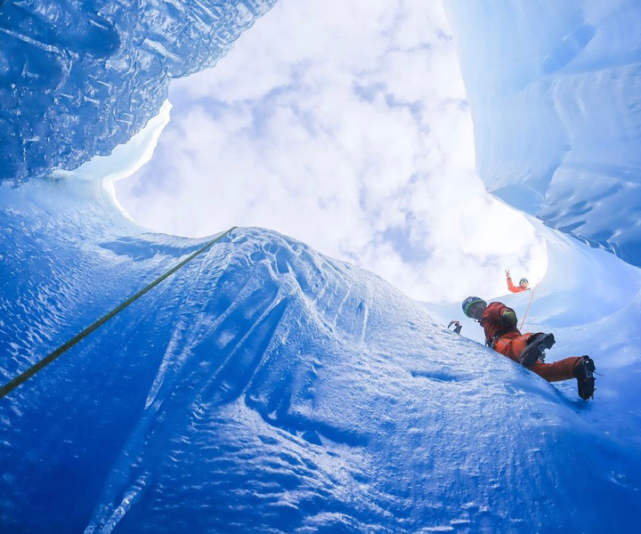 Anchorage: Knik Glacier Helicopter and Ice Climbing Tour