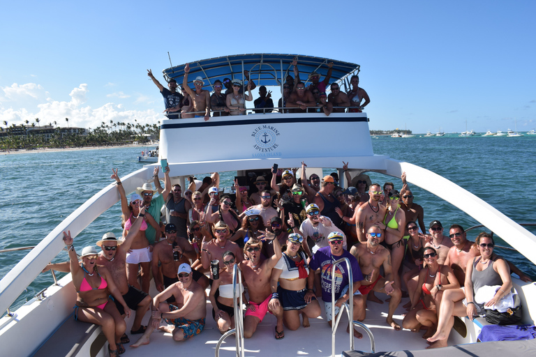 Punta Cana: Private VIP Catamaran Party Cruise and Snorkel