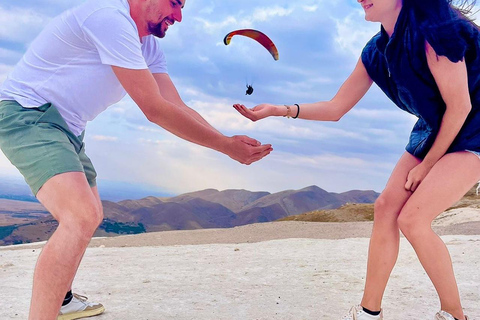 Marrakech: Parapente sobre el desierto de Agafay y vistas al monte Atlas