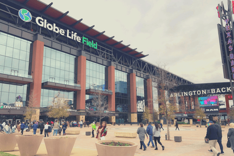 Dallas: Baseballspiel der Texas Rangers im Globe Life FieldPremium-Sitzplätze