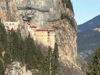 From Rize Merkez: Sumela Monastery and Trabzon Private Tour