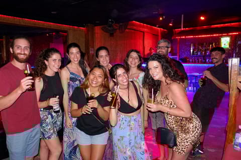 Panglao Island: Alona Beach Guided Pub Crawl with Drinks
