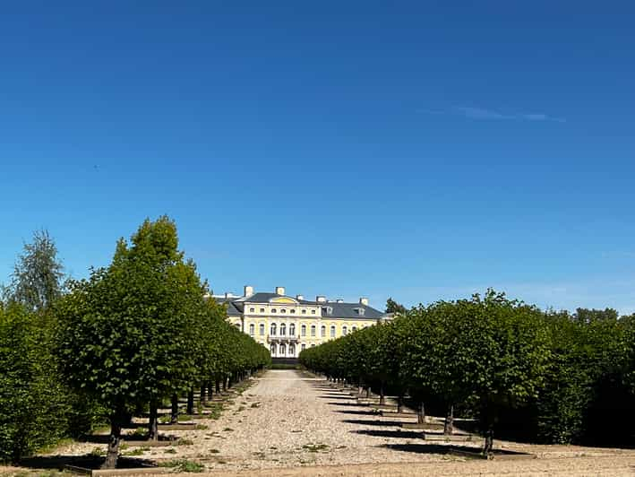 Vilna-Riika Ristien kukkula, Rundalen palatsi Bauska castl (Bauskan linna)  | GetYourGuide