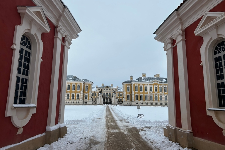 Vilnius à Riga avec les arrêts de la Colline des Croix et du Palais Rundale