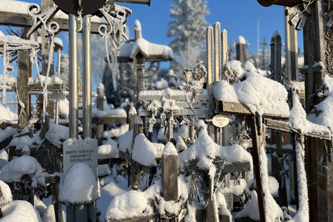 Vilnius to Riga with Hill of Crosses & Rundale Palace Stops