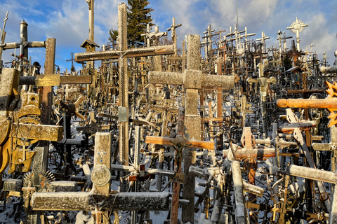 Vilnius naar Riga met haltes Hill of Crosses & Rundale Palace