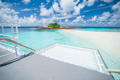 Phi Phi Highlight: Full-Day Island by Speedboat or Catamaran Phi Phi Island: Full-Day Adventure by Speed Catamaran