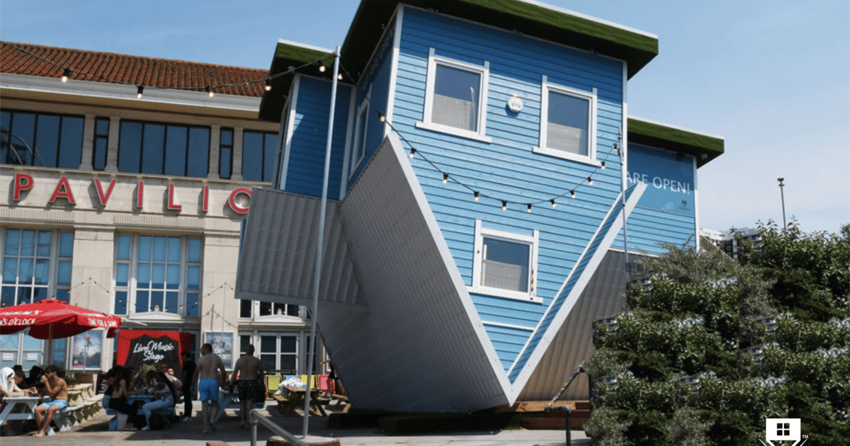 Bournemouth Upside Down House Inträdesbiljett GetYourGuide