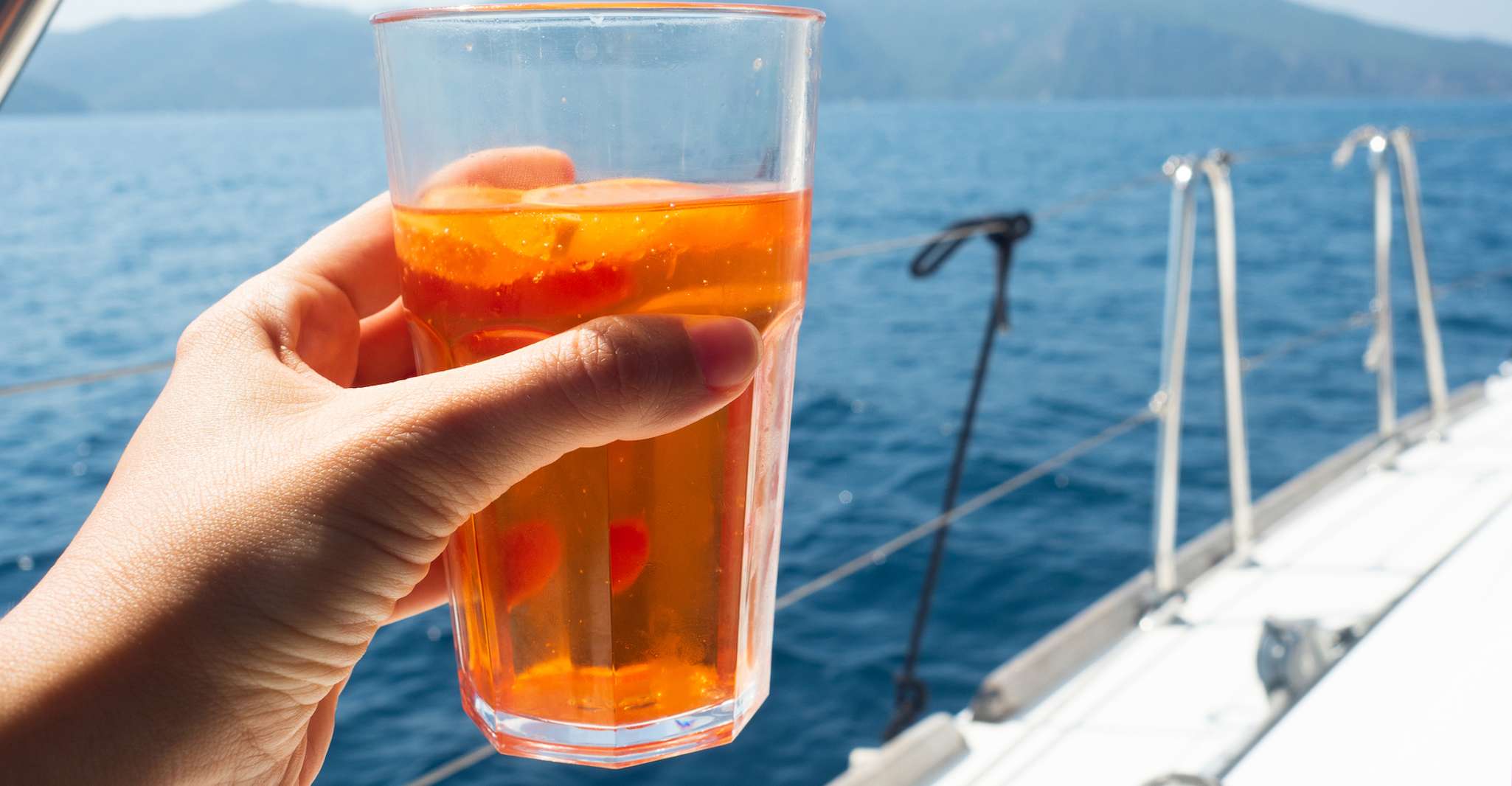 Taormina, passeio de barco para Taormina & Giardini Naxos com bebida - Hizvo