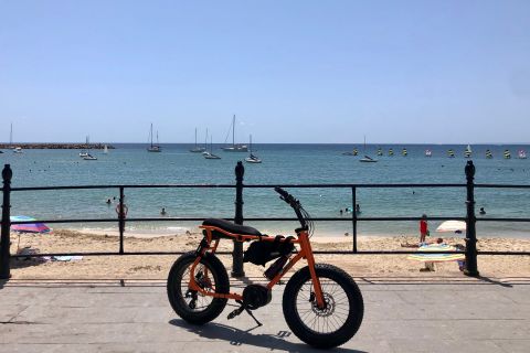 Ibiza: Noleggio E-Bike con Casco