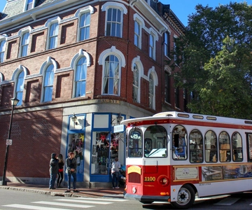 Portland, Maine: 60-Minute Narrated Sightseeing Trolley Tour