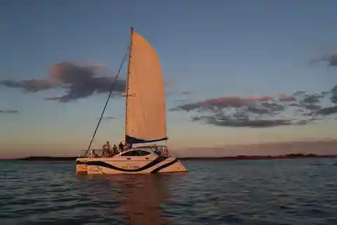 Hervey Bay Champagne Sunset Sail