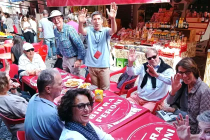 Palermo: Stadtrundgang & Street Food Verkostung mit Getränk