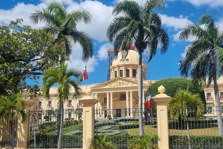 Punta Cana i La Romana: wycieczka z przewodnikiem po Santo Domingo i lunch