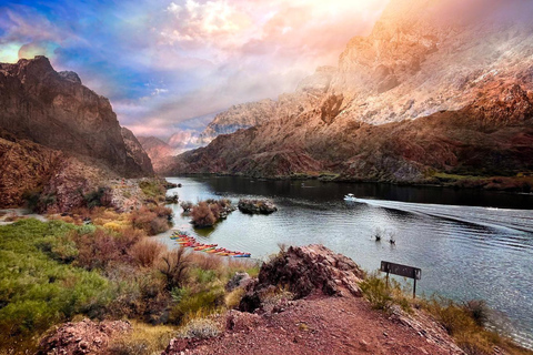 Z Las Vegas: Moonlight Kayak Tour w Czarnym Kanionie