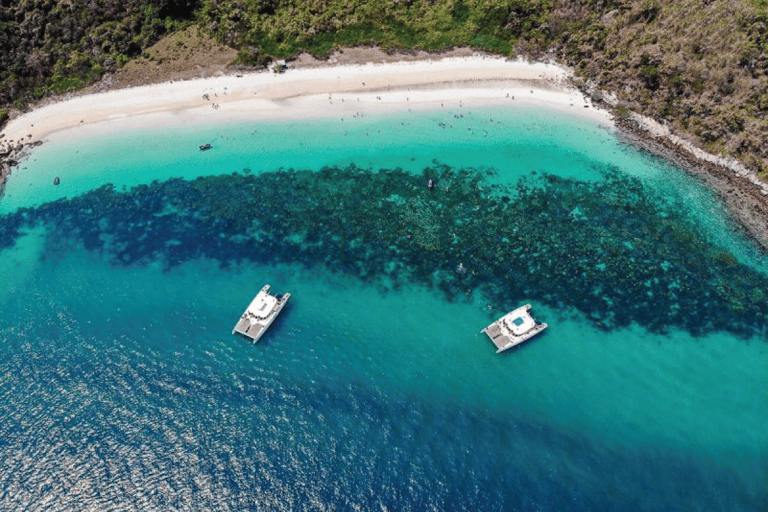 Pattaya: Día Completo : Salto de Islas en Catamarán de LujoSalto de Islas en Pattaya en Catamarán de Lujo Día completo