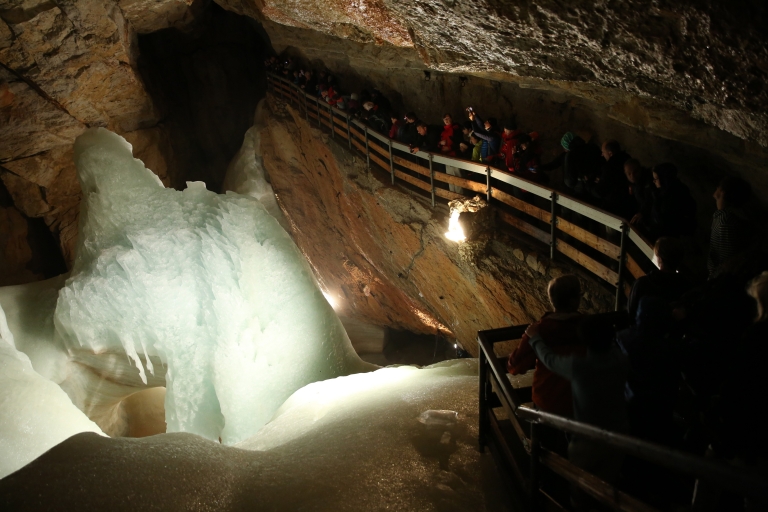 Tour privado cuevas de hielo Werfen y castillo Hohenwerfen