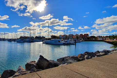 Cadiz: Yacht excursion to La Caleta or Pepa Bridge