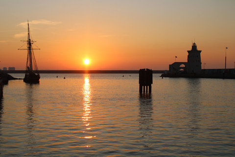 Cadiz: Yacht excursion to La Caleta or Pepa Bridge